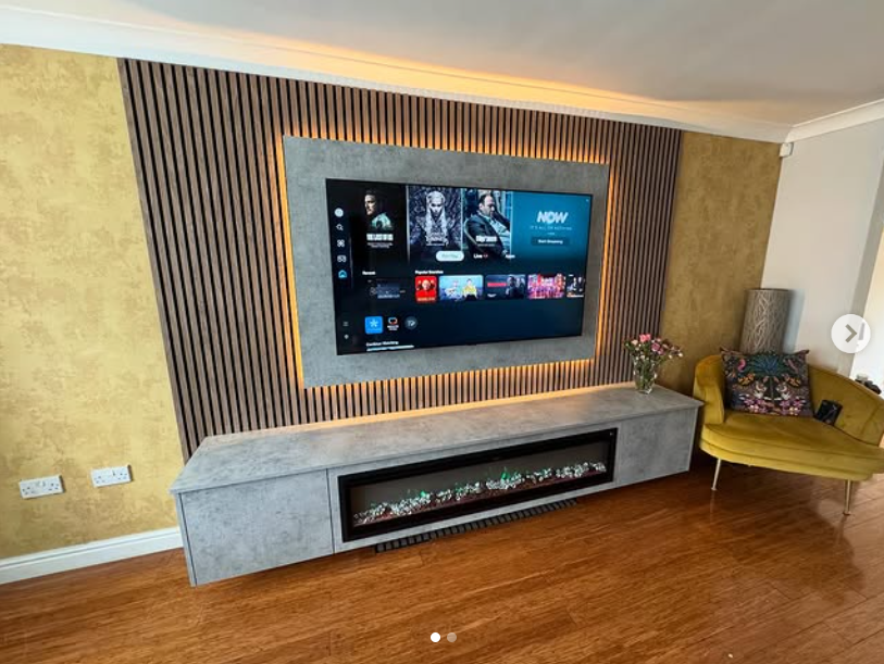 Media wall package 4 (2.4m)